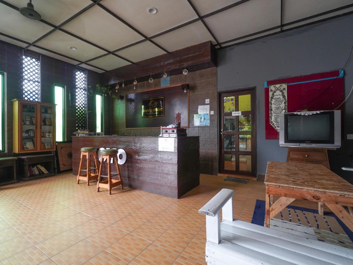 Oyo 89646 Panvill Resort Kampong Pasir Bogak Dış mekan fotoğraf